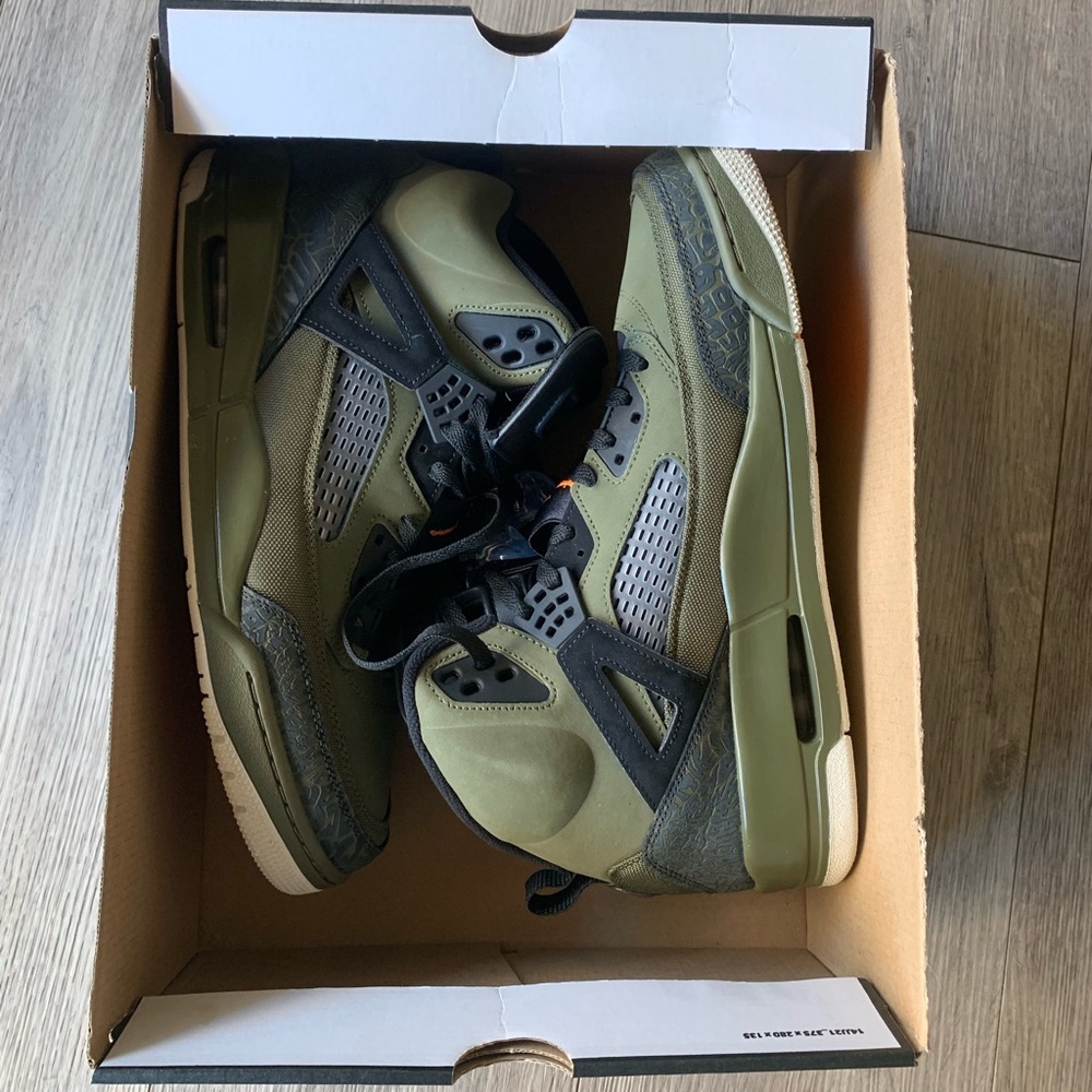 SOLD Sz 13 Jordan spizike